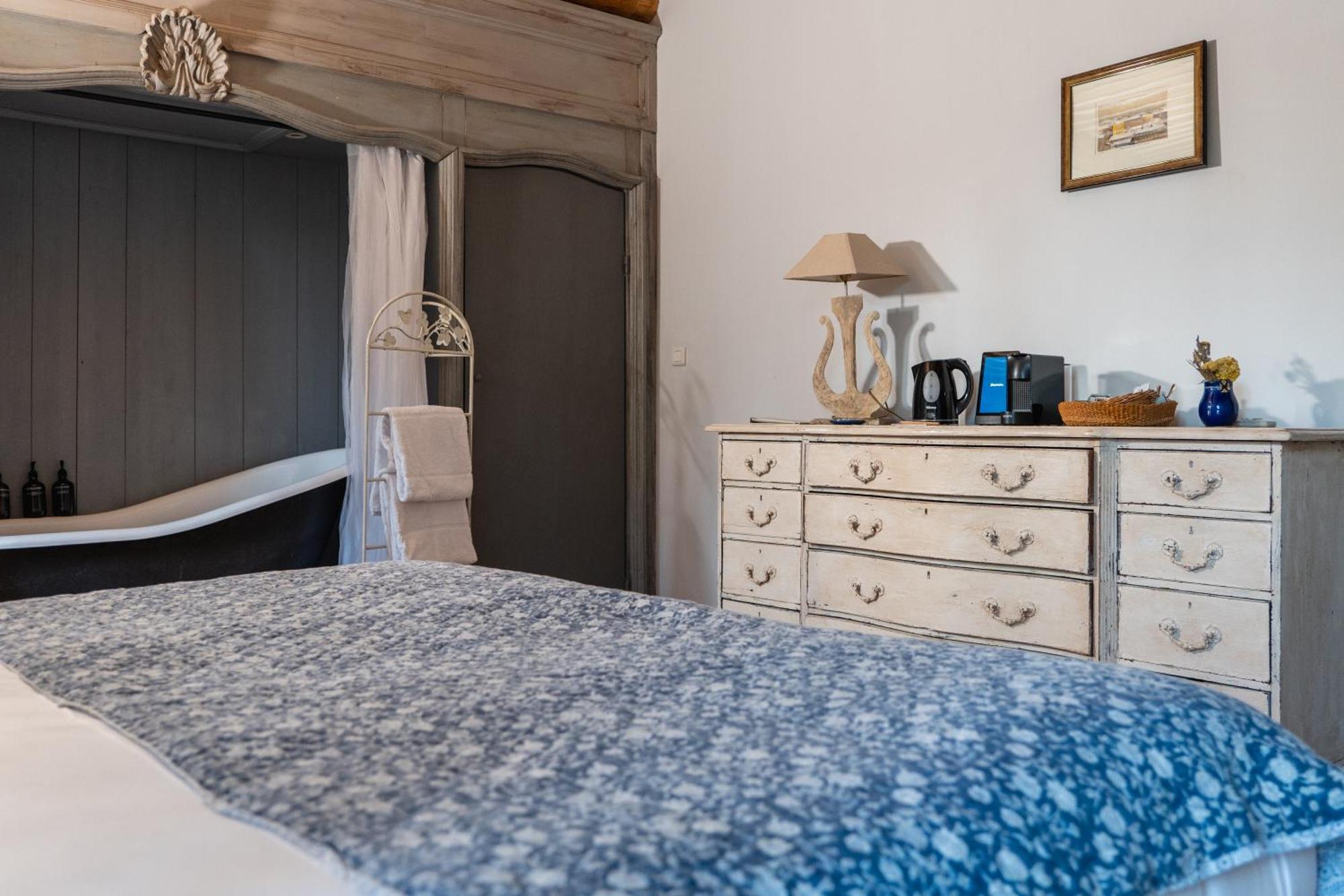 Le Galinier Lourmarin, A Beaumier Guesthouse Room photo